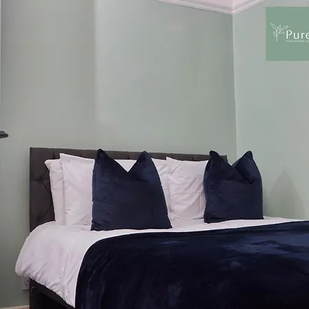 Big 4Bedroom Bradford House With 6 Beds With Parking By Purestay- 7 Night Min! בית נופש *