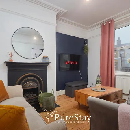 Stunning Four Bedroom Bradford House With Parking By Purestay Short Lets & Serviced Bradford (West Yorkshire)